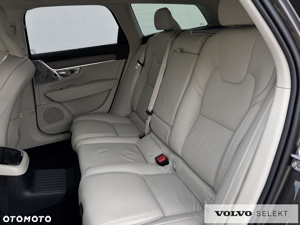 Volvo V90 - 25
