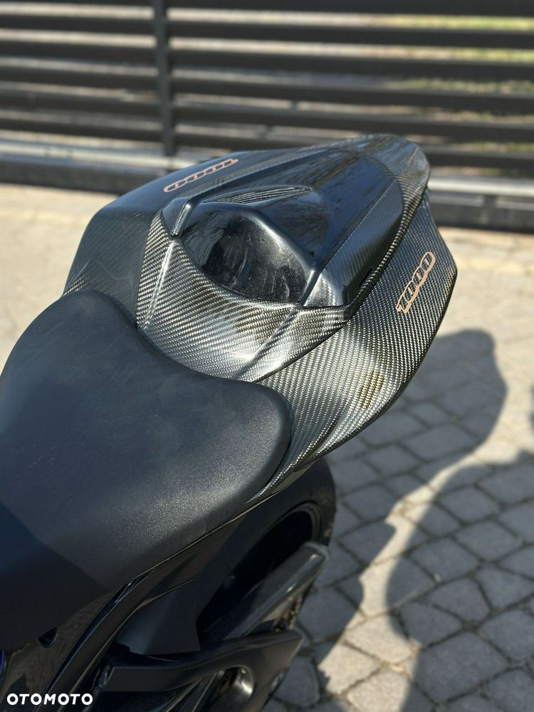 Suzuki GSX-R - 10