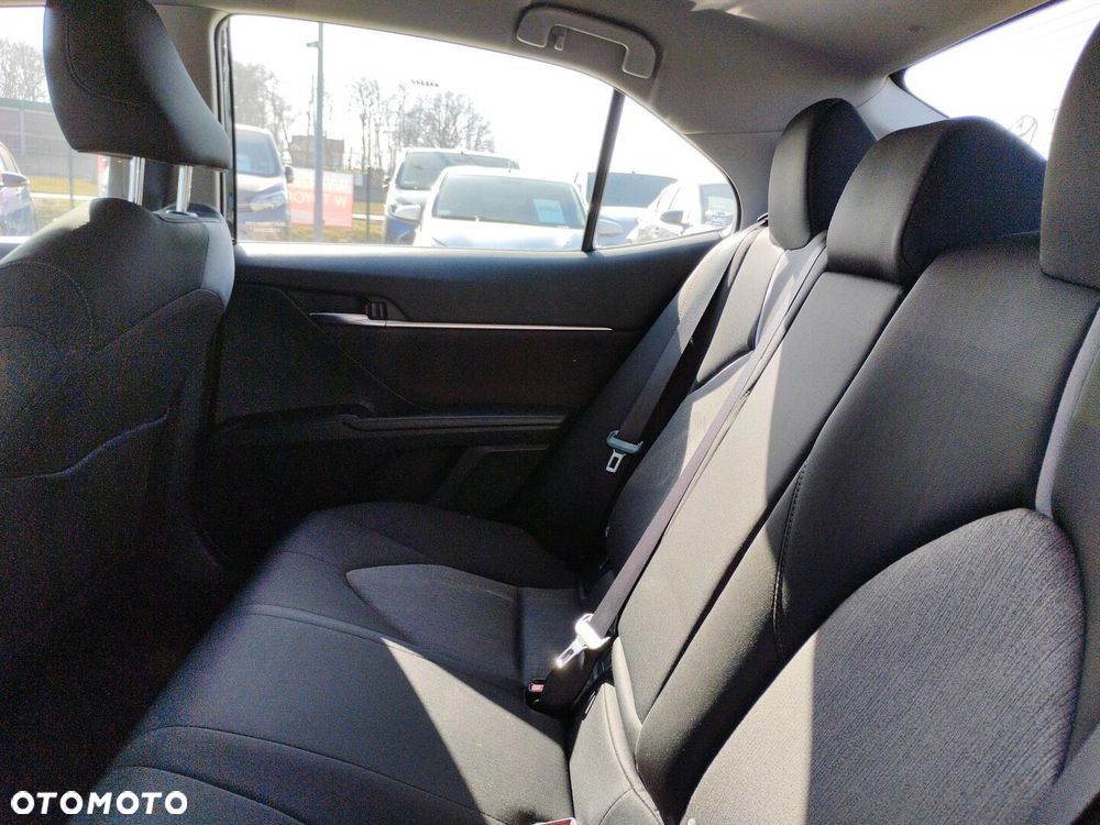 Toyota Camry 2.5 Hybrid Comfort CVT - 11