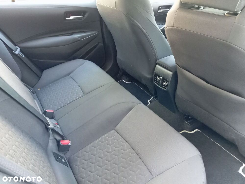 Toyota Corolla - 13