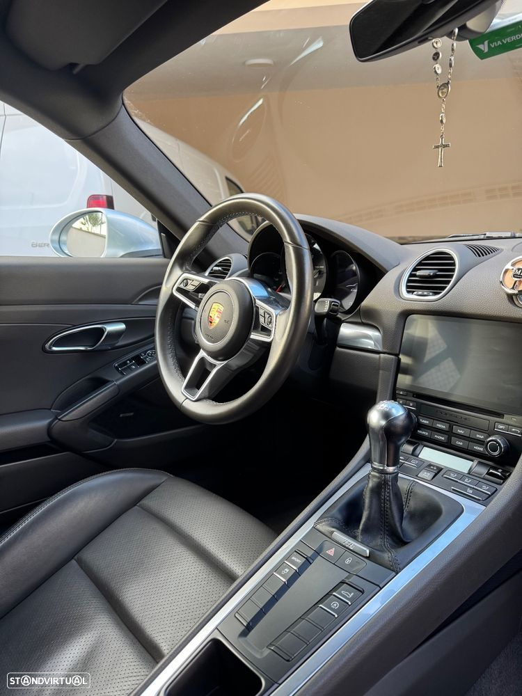 Porsche 718 Cayman 2.0 - 18