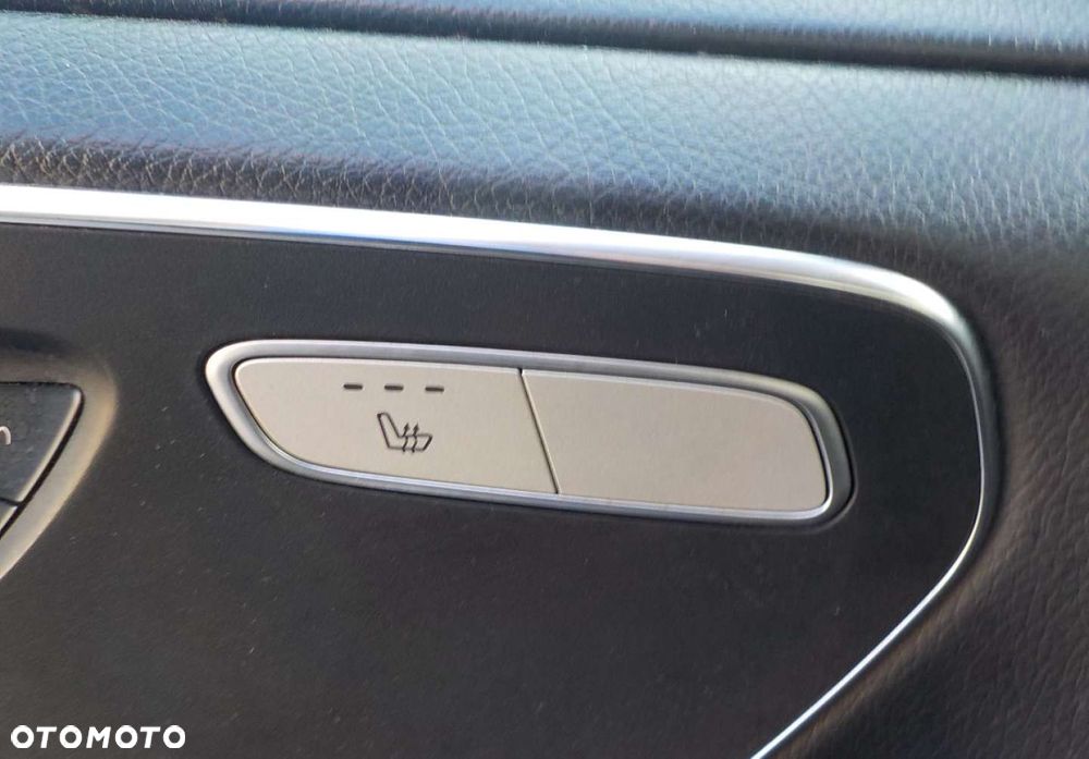 Mercedes-Benz Klasa V - 29