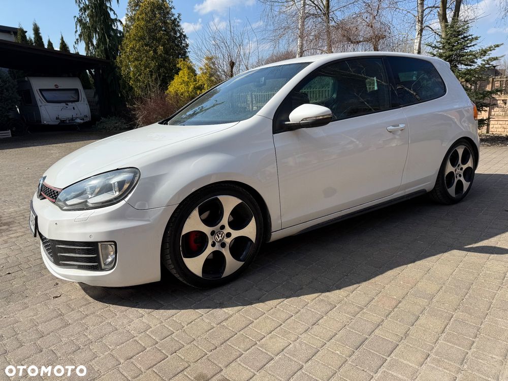 Volkswagen Golf 2.0 GTI adidas - 5