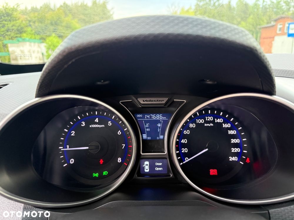 Hyundai Veloster 1.6 GDI Style - 18