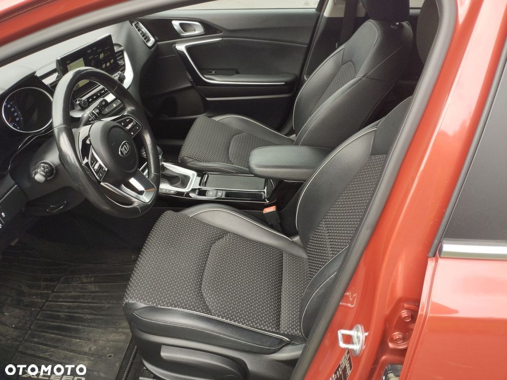 Kia XCeed 1.6 T-GDI L Business Line DCT - 20
