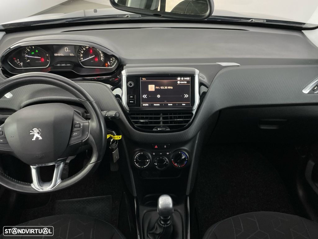 Peugeot 2008 1.2 PureTech Signature - 10