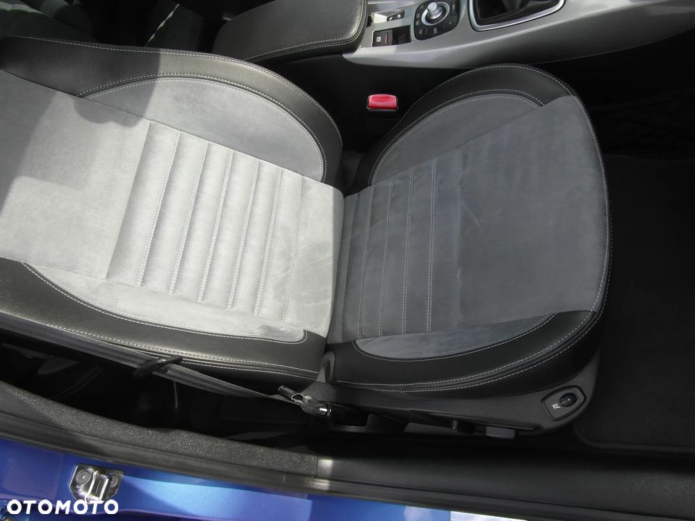 Renault Laguna 2.0 DCi FAP GT - 19