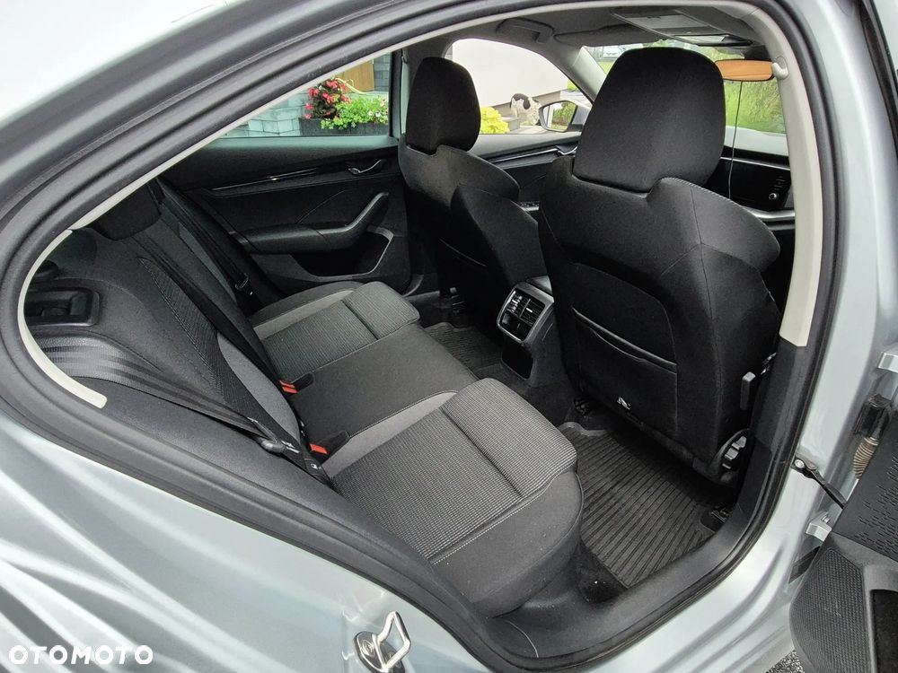 Skoda Octavia 1.5 TSI ACT Ambition - 10