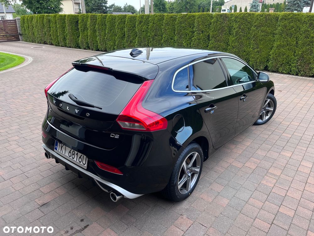 Volvo V40 D2 Drive-E R-Design Momentum - 33