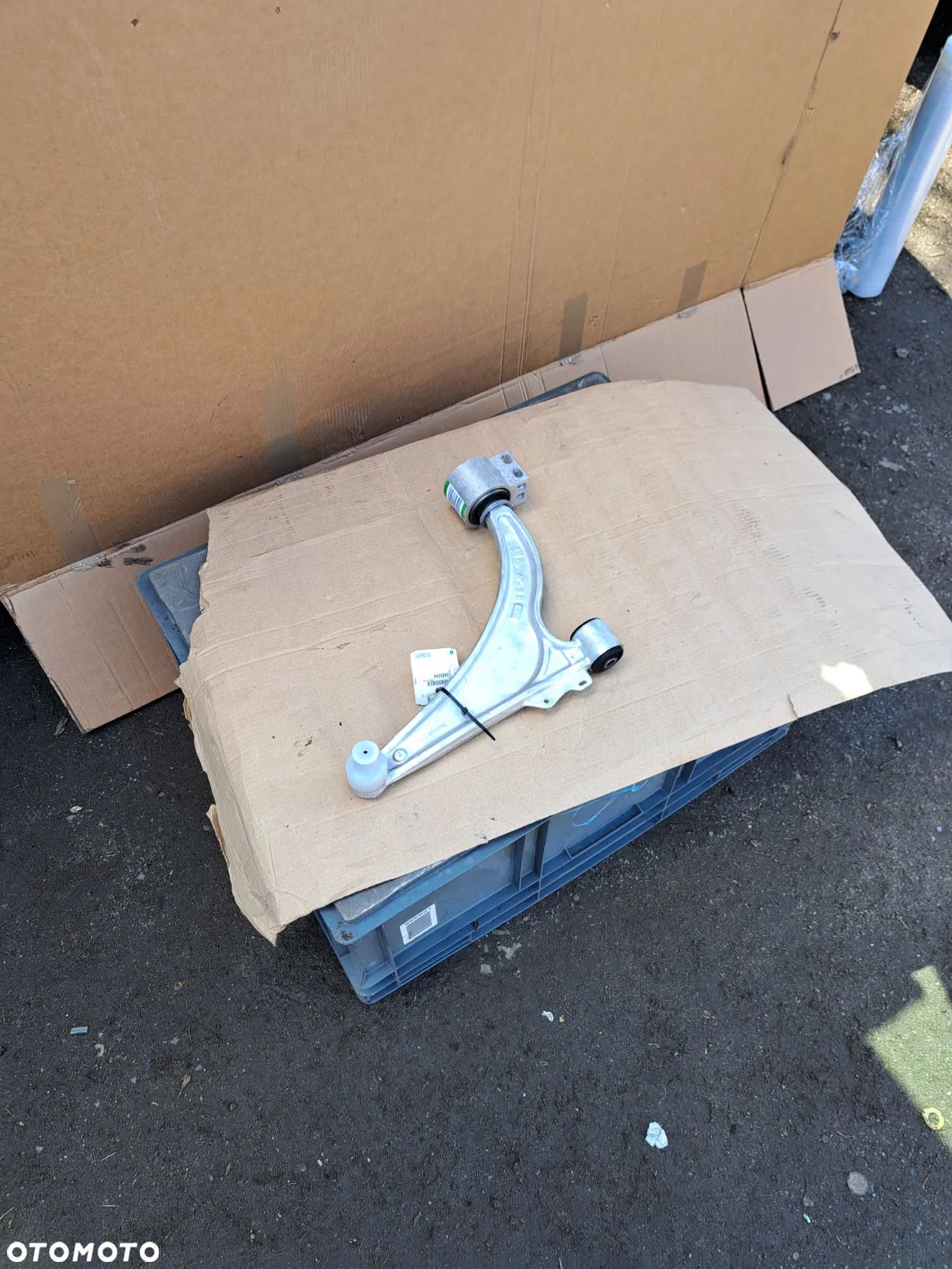 Wahacz prawy przód Chevrolet Cruze Volt II 13463245 Opel Astra J Ampera R12 wahacz prawy przedni przód - 1