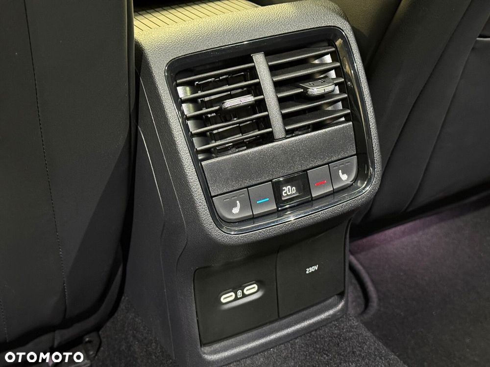 Skoda Octavia 2.0 TDI RS DSG - 27