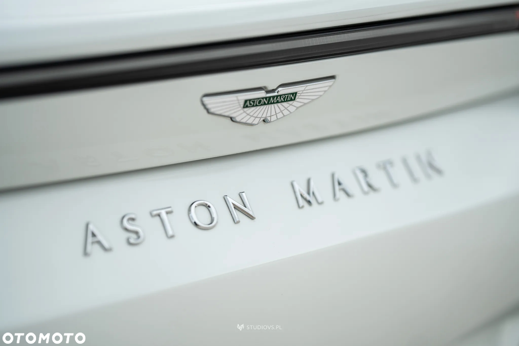 Aston Martin Vantage - 19
