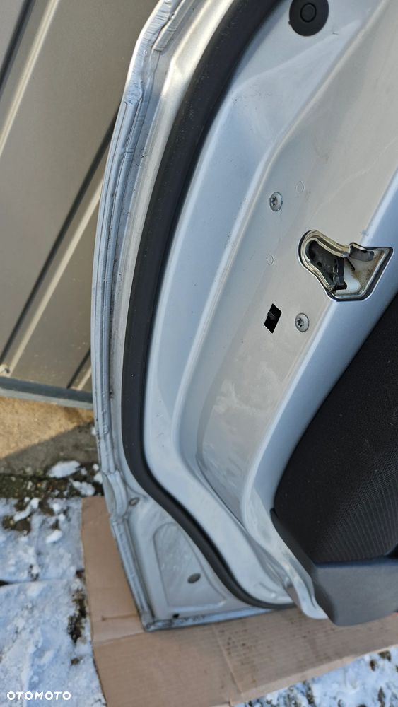 Drzwi lewe tylne Mercedes B-klasa W245 lewy tył 761 kompletne - 16