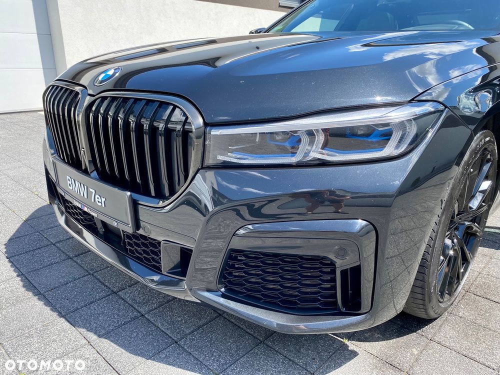 BMW Seria 7 745e sport - 15