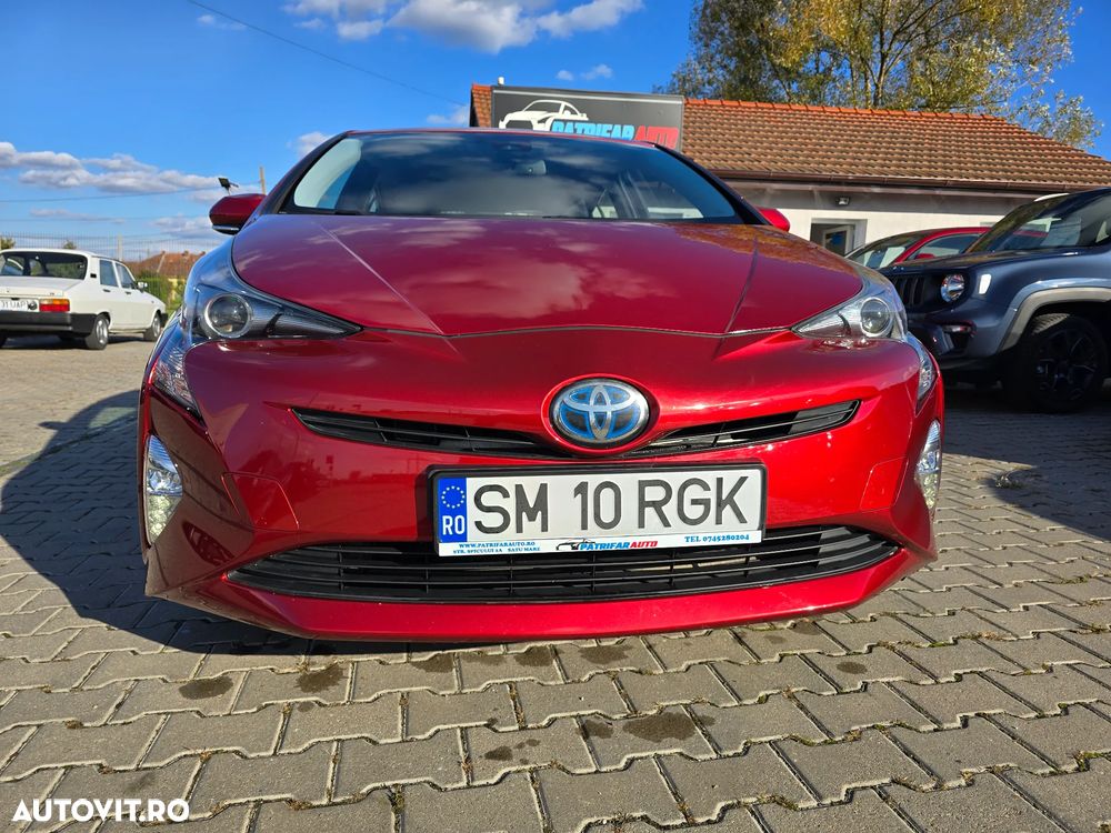 Toyota Prius Hybrid - 1