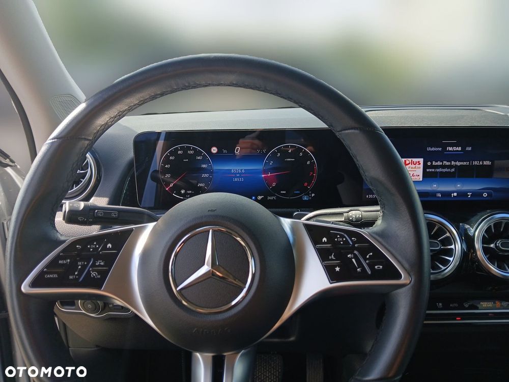 Mercedes-Benz GLB 200 Progressive 7G-DCT - 11