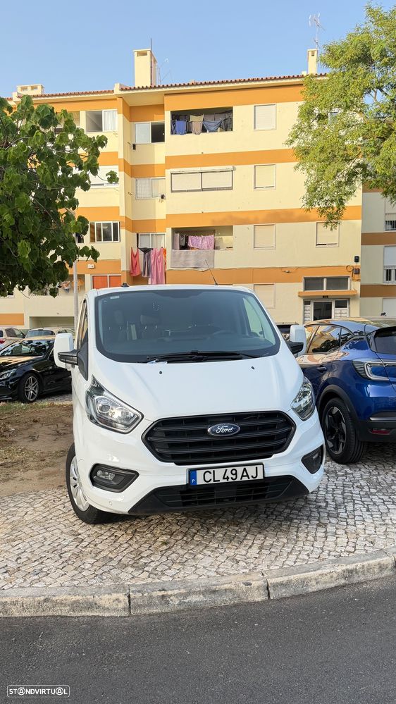 Ford Custom  AUTOMÁTICA - 2