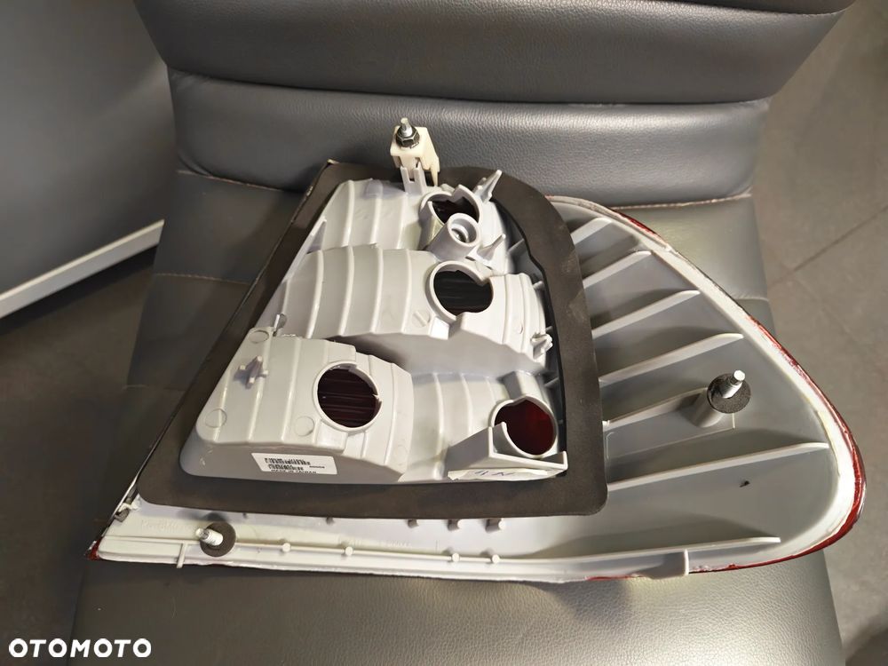 Lampa Lewa Tył BMW E46 01-07r  30357242 - 2