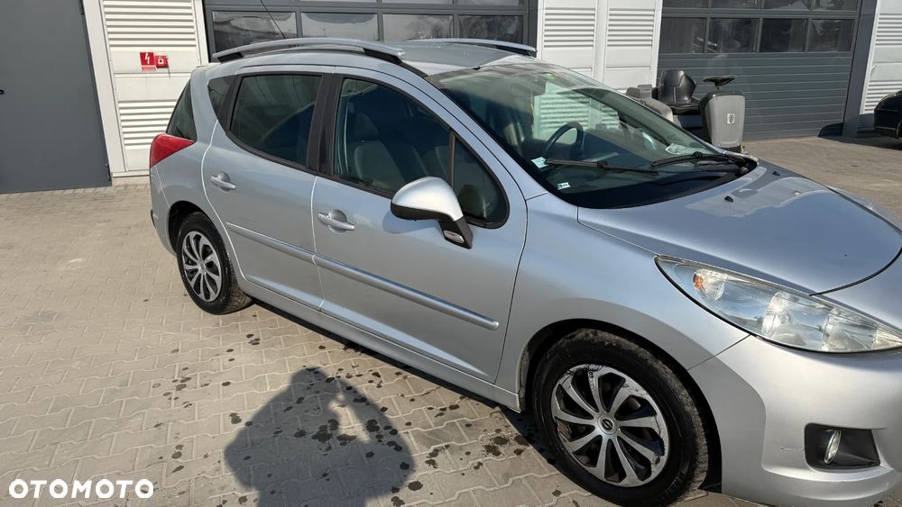 Peugeot 207 - 6