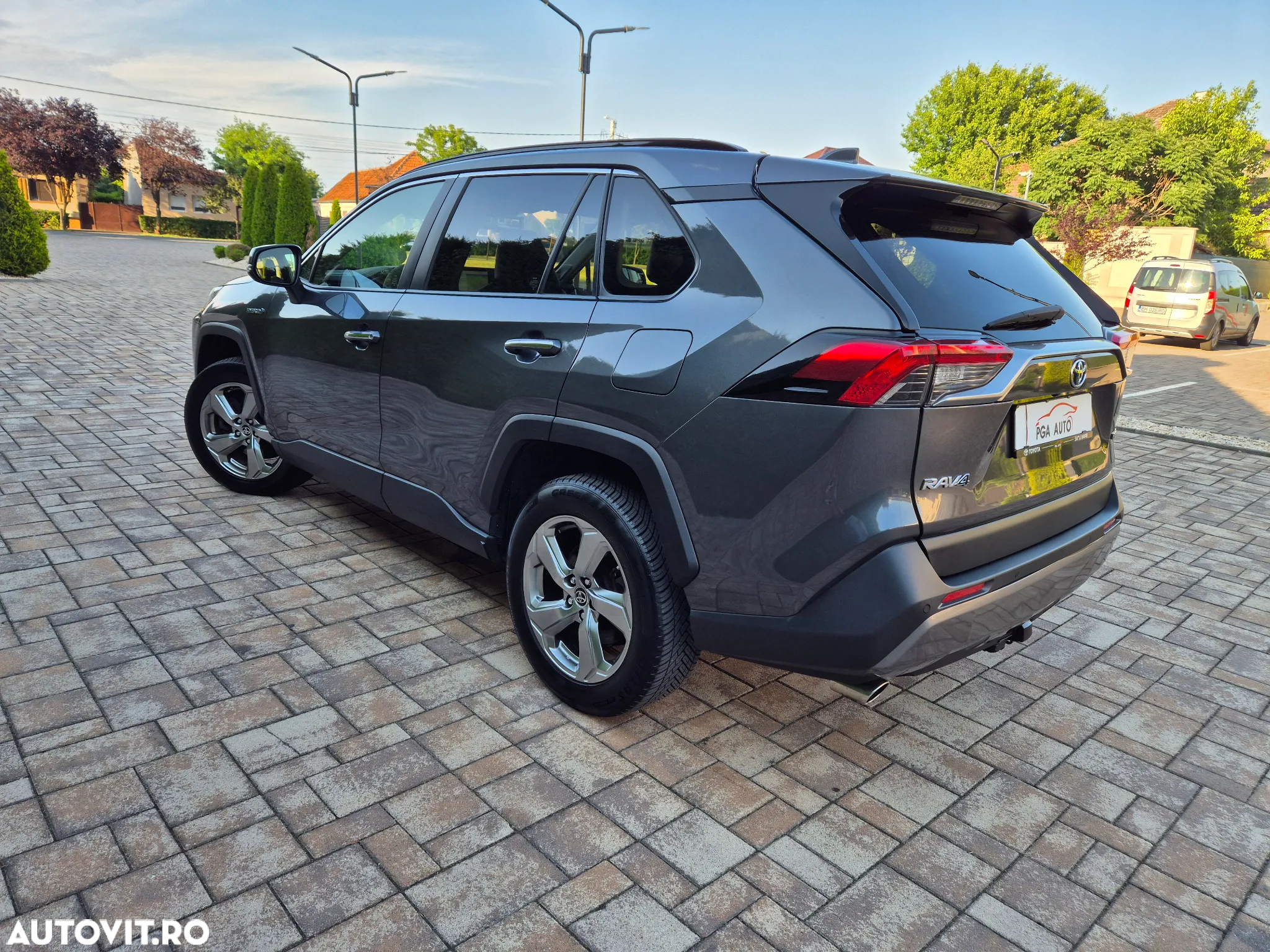Toyota RAV4 2.5 4x4 Hybrid Lounge - 9