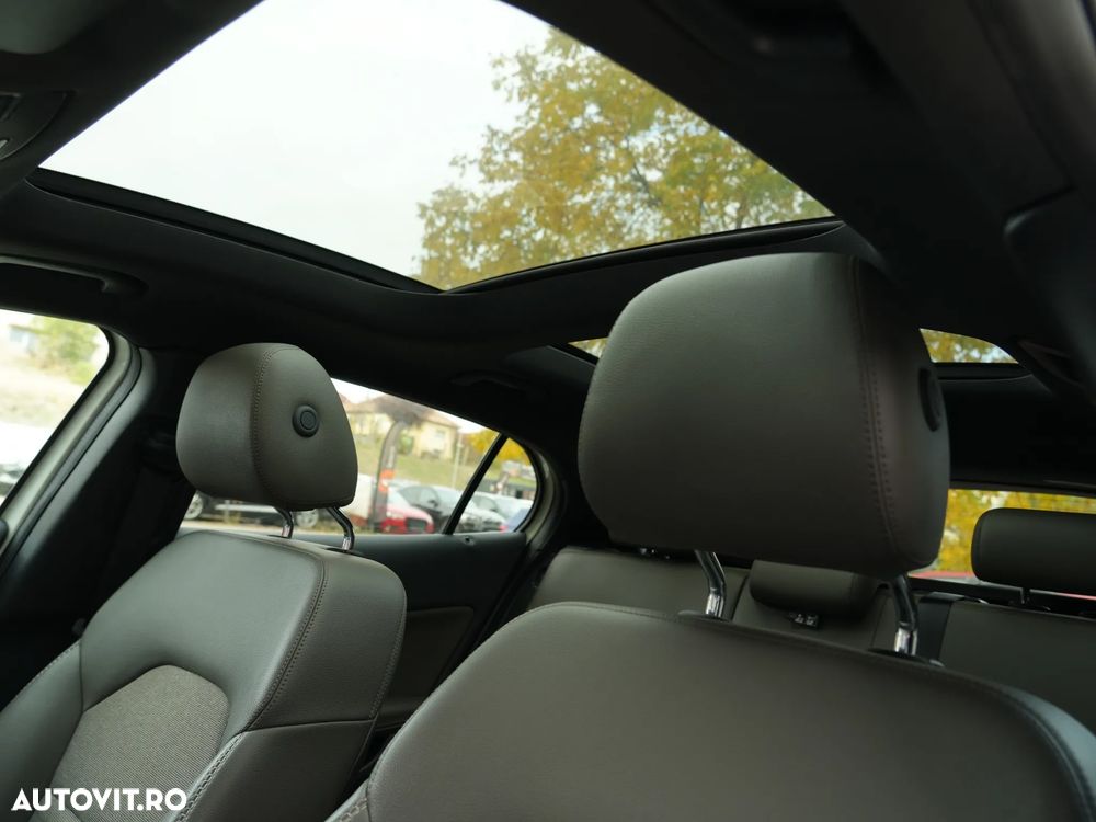 Mercedes-Benz GLA 200 d 4MATIC 7G-DCT Style - 14