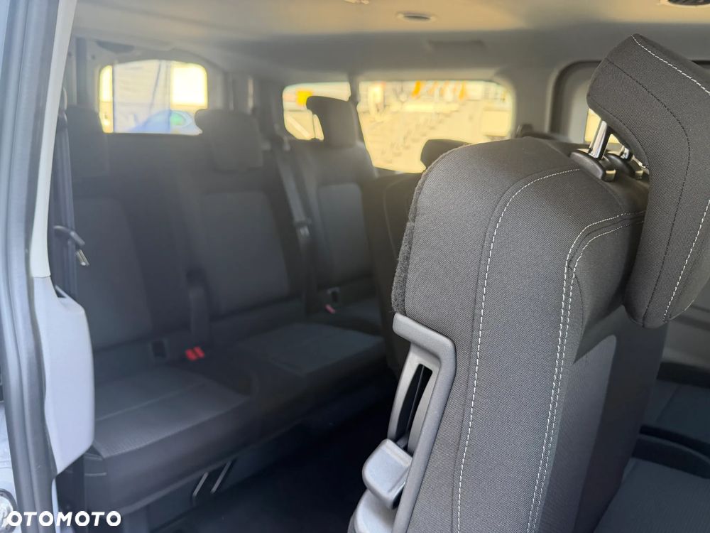 Volkswagen Transporter Kombi L2H1 M1 - 13