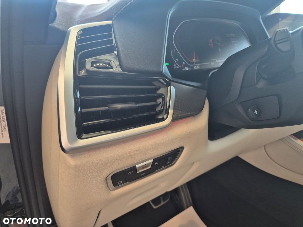 BMW X5 xDrive40d mHEV - 15