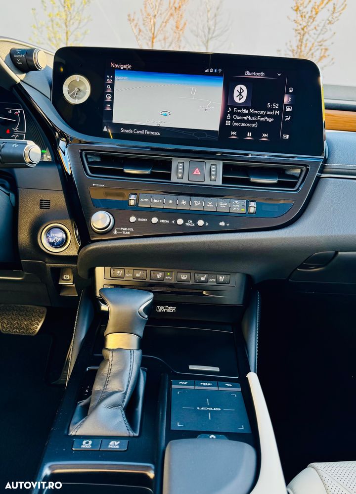 Lexus Seria ES 300h Luxury - 12