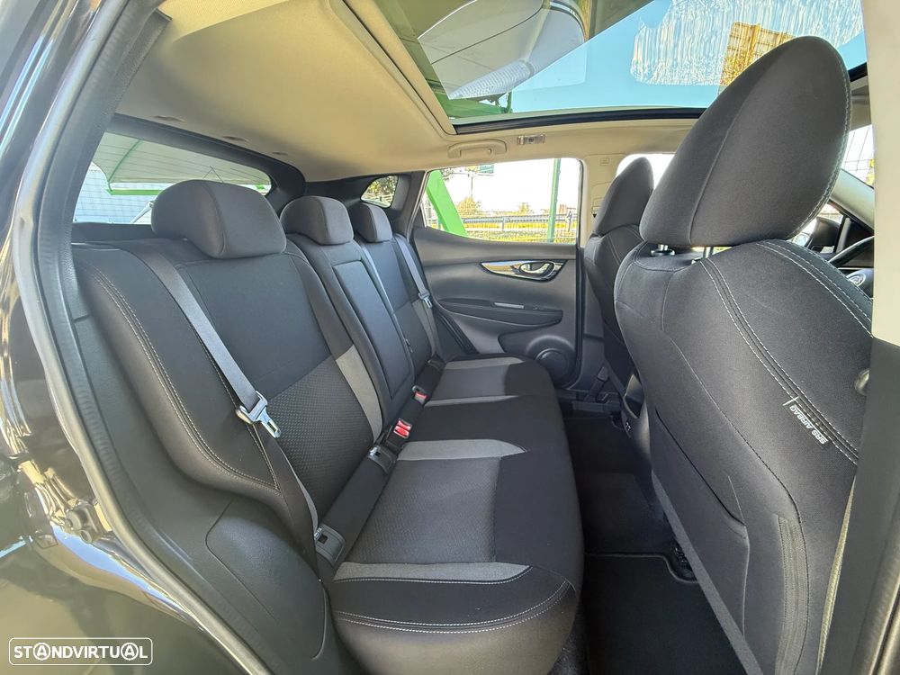 Nissan Qashqai 1.5 dCi Tekna Premium - 17
