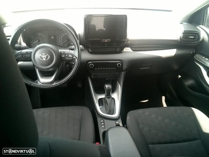 Toyota Yaris - 16