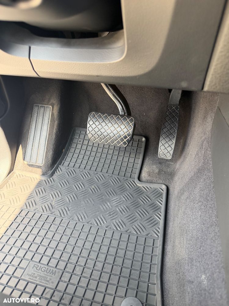 Volkswagen Touareg 3.0 V6 TDI BMT - 26