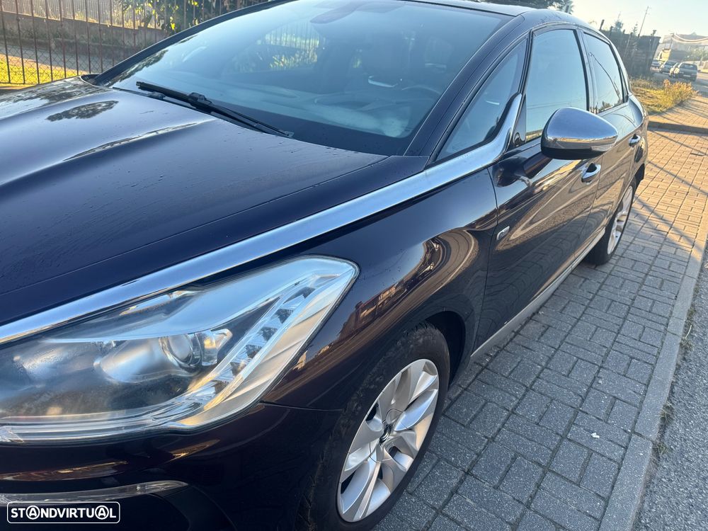 Citroën DS5 2.0 HDi Hy4 So Chic CMP6 102g - 2