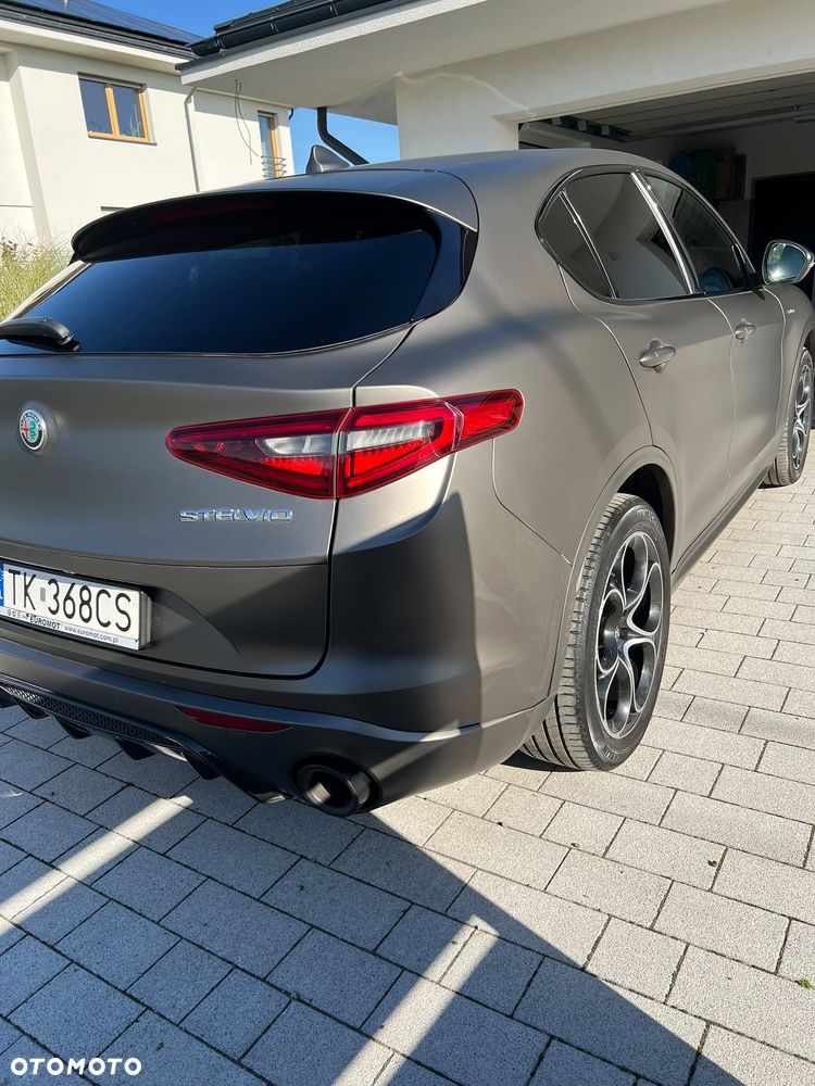 Alfa Romeo Stelvio - 2