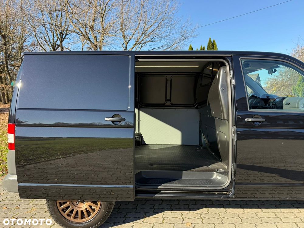 Volkswagen Transporter Caravelle 4MOTION Edition - 19