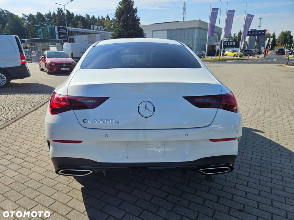 Mercedes-Benz CLA 250 e PHEV AMG Line 8G-DCT - 6