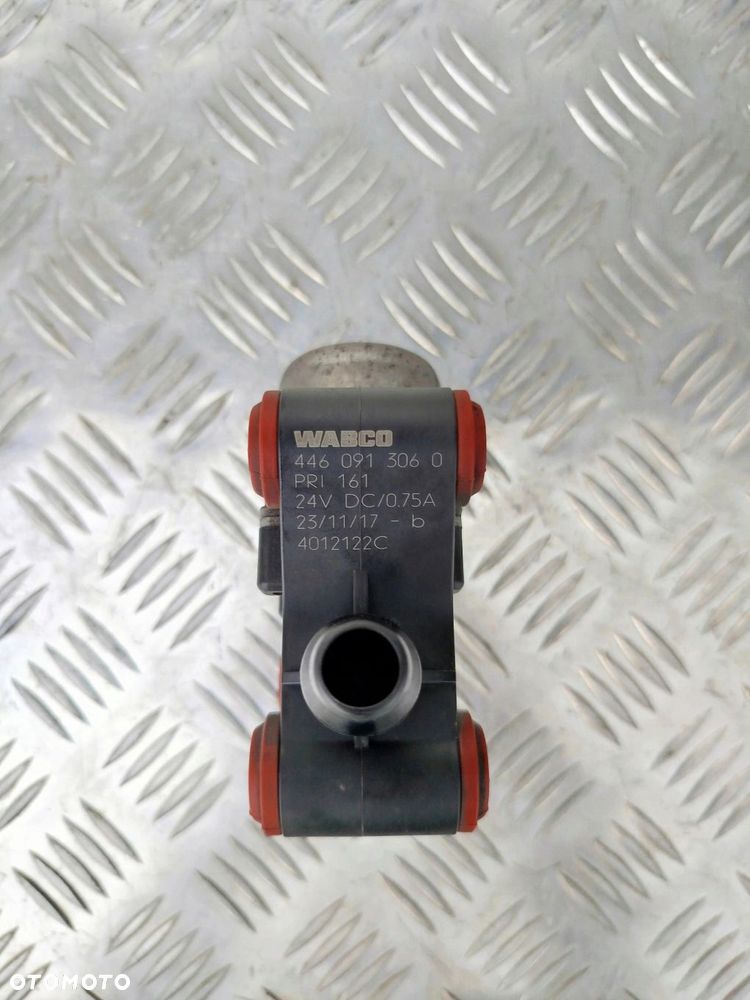 PODGRZEWACZ ZAWÓR ADBLUE DAF XF 106 - 2