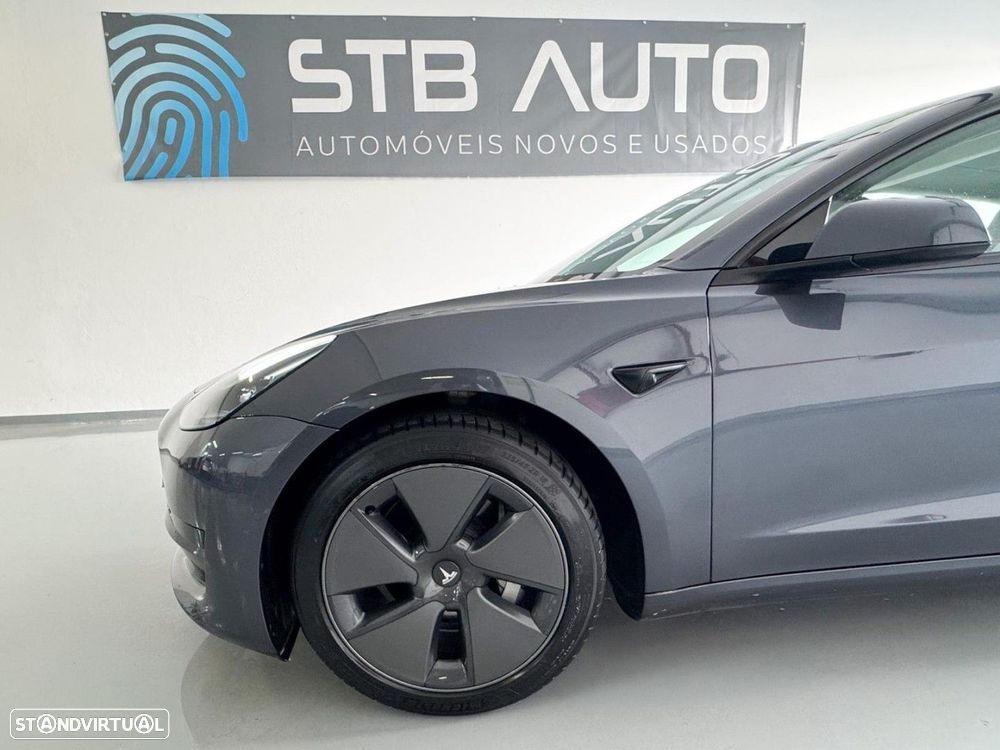Tesla Model 3 - 11