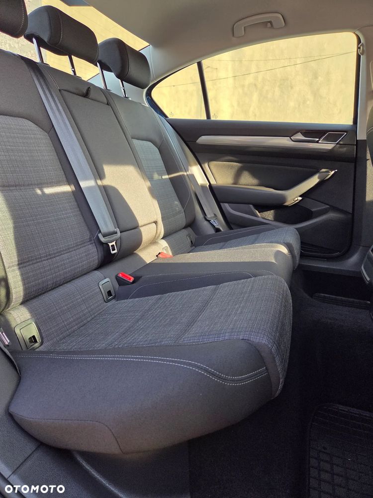 Volkswagen Passat 2.0 TDI EVO Business DSG - 15
