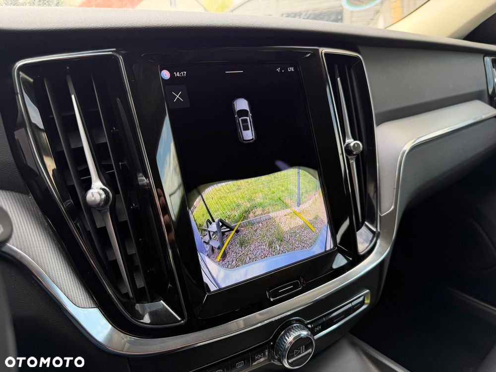 Volvo V60 Cross Country B4 D AWD Geartronic - 22