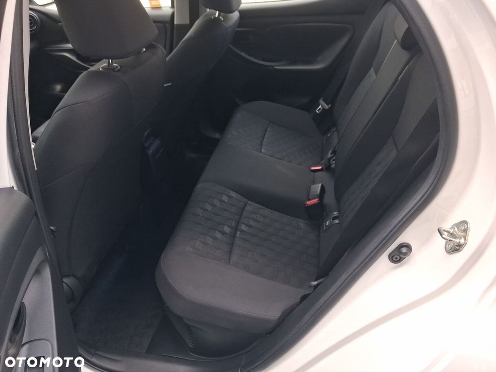 Toyota Yaris - 15