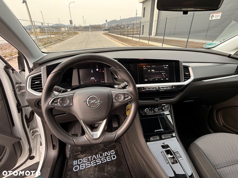 Opel Grandland 1.2 T Edition S&S - 27