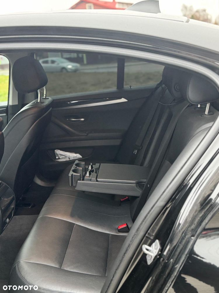 BMW Seria 5 520d - 13