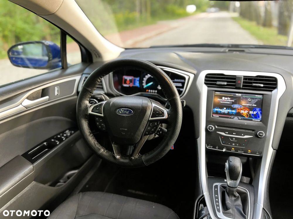 Ford Fusion - 17