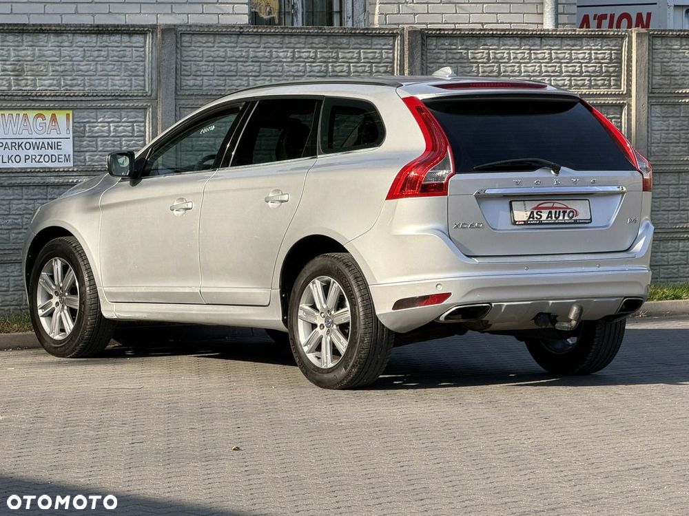 Volvo XC 60 D4 Momentum Pro - 36