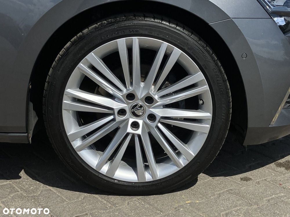 Skoda Superb 2.0 TDI SCR 4x4 L&K DSG - 12