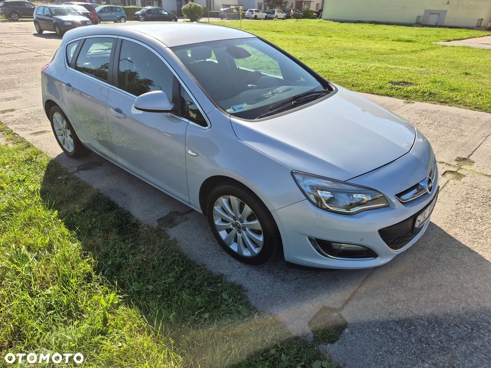 Opel Astra 1.4 T Cosmo - 4