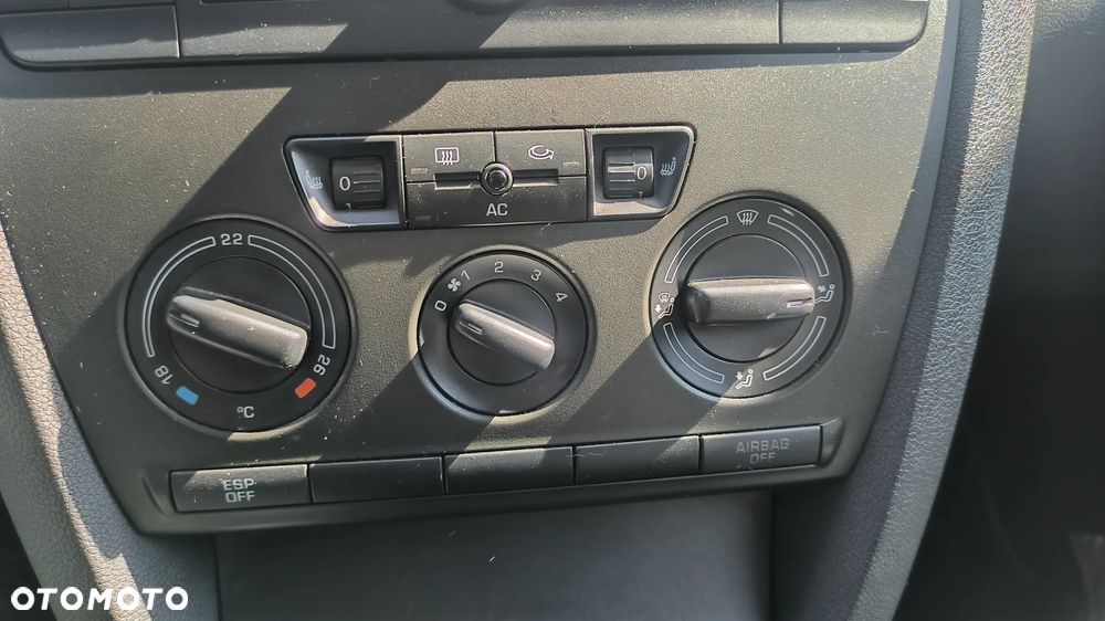 Skoda Octavia 1.6 Combi Style - 13