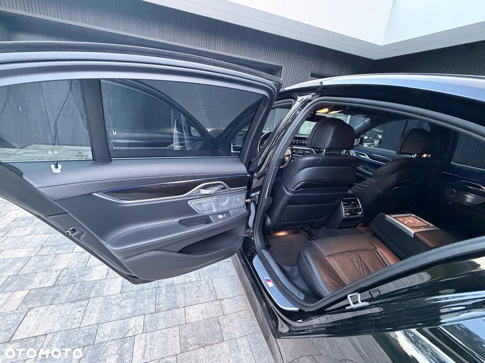 BMW Seria 7 750d xDrive - 14