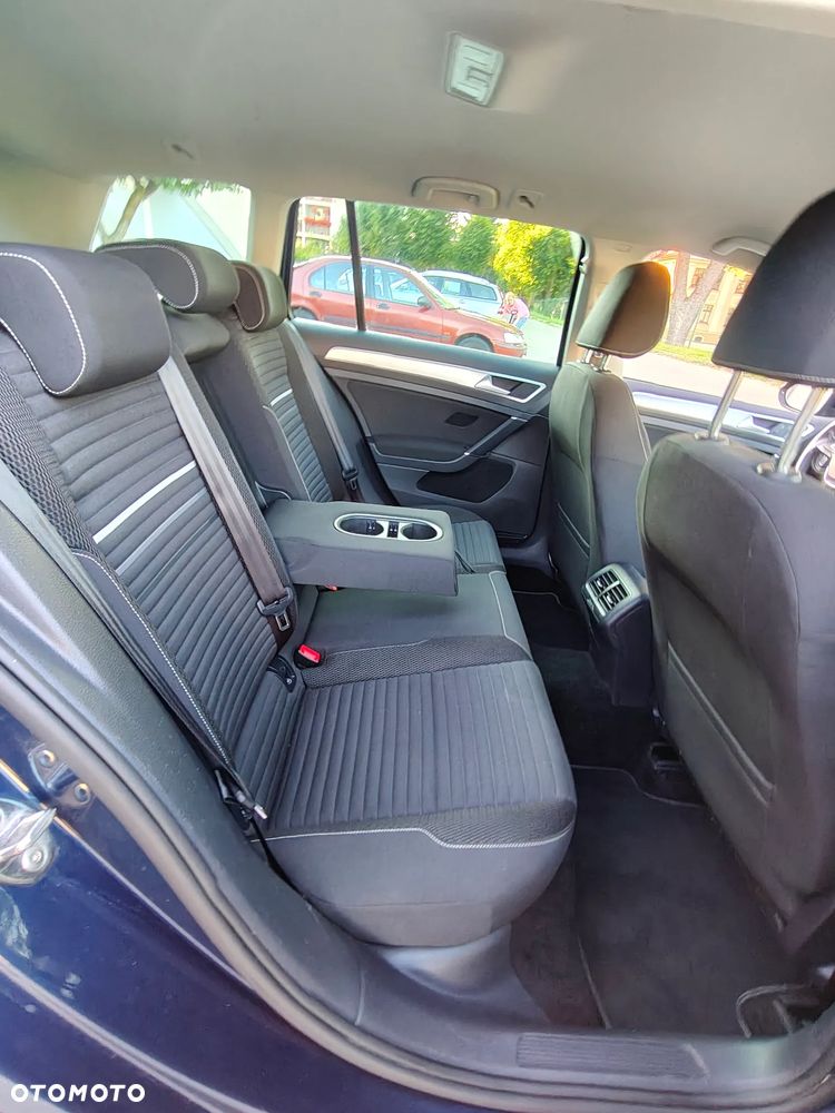 Volkswagen Golf - 12