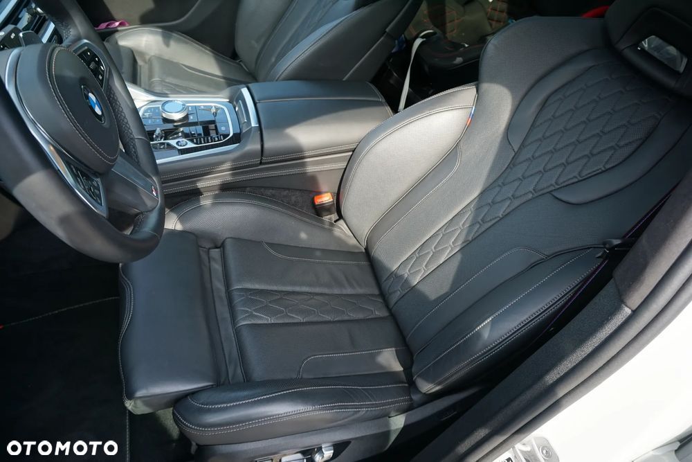 BMW X6M - 7